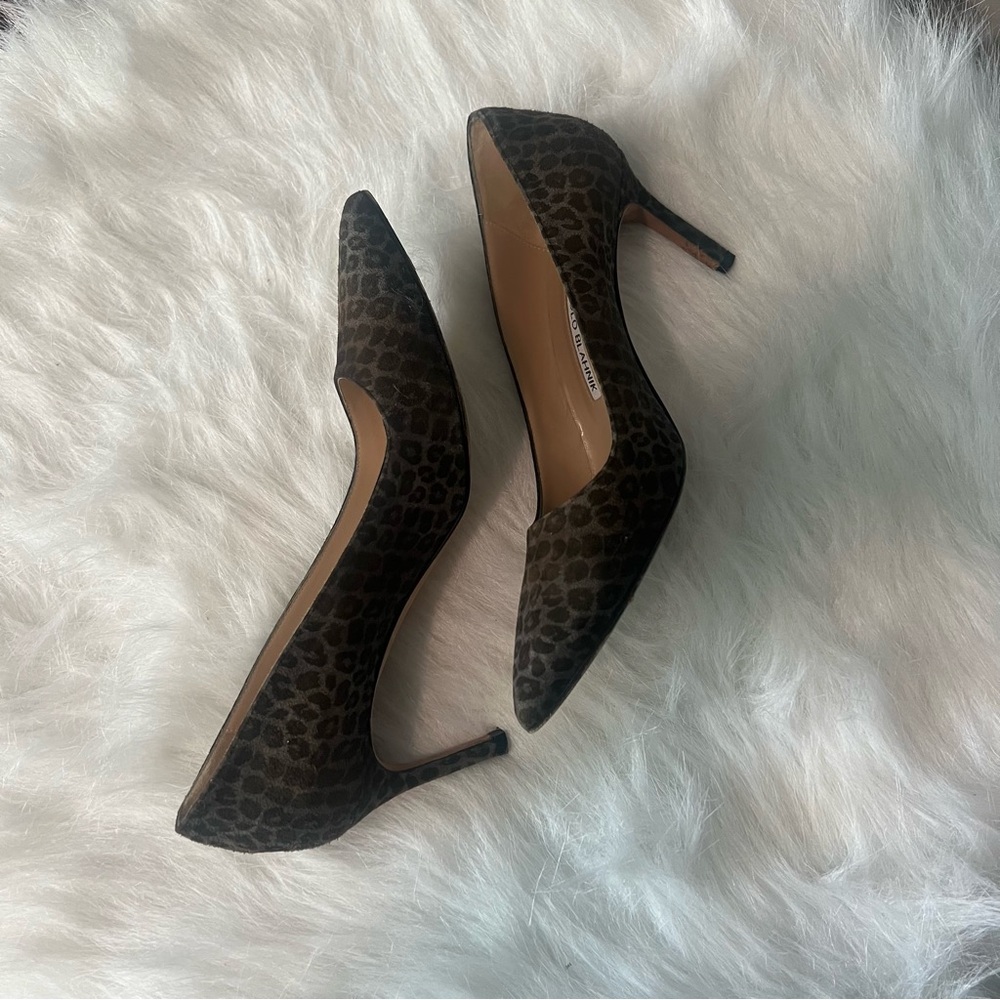 Manolo Blahnik Leopard Print Suede Size 37 Pointed Toe Heels - Picture 3 of 15